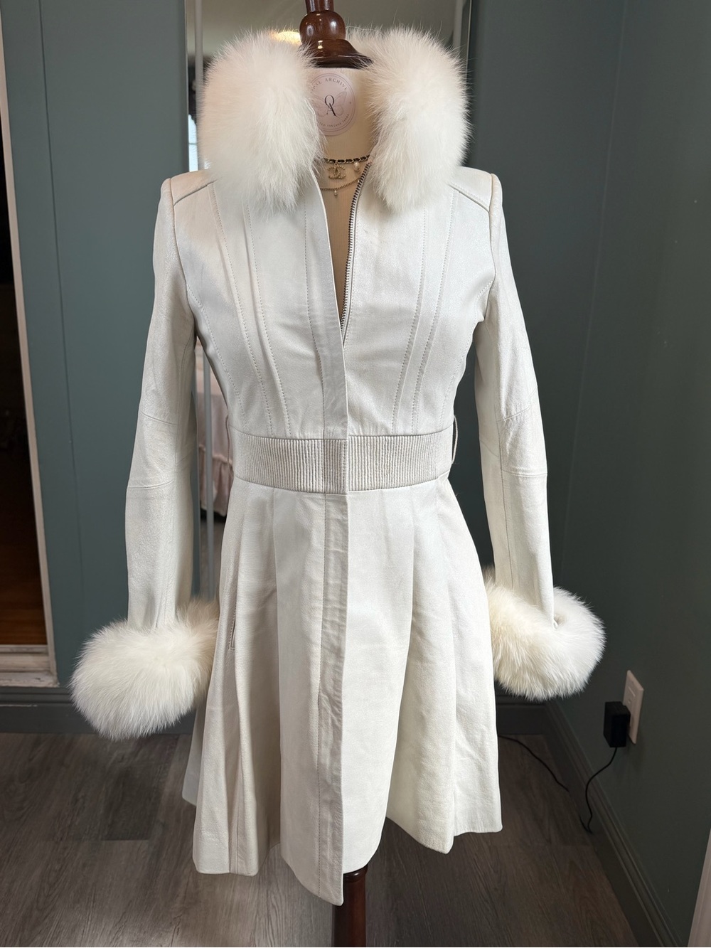 Vero Moda Vintage White Pig Leather Fox Collar&Cuff  Y2K Coat XS/S